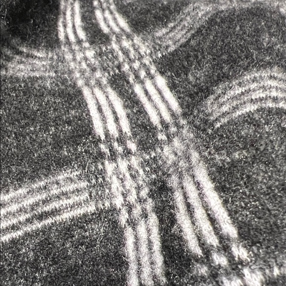 Chic Plaid Open-Front Cardigan with Pockets! - Black and Gray - Picture 3 of 4